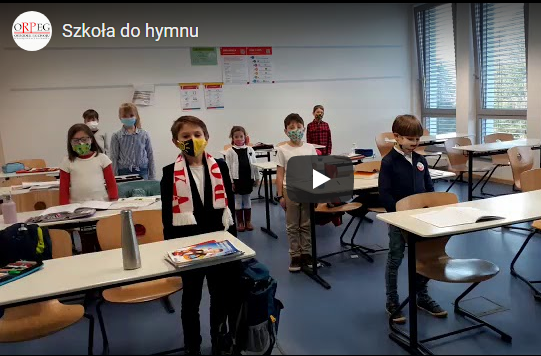 Szkoła do hymnu