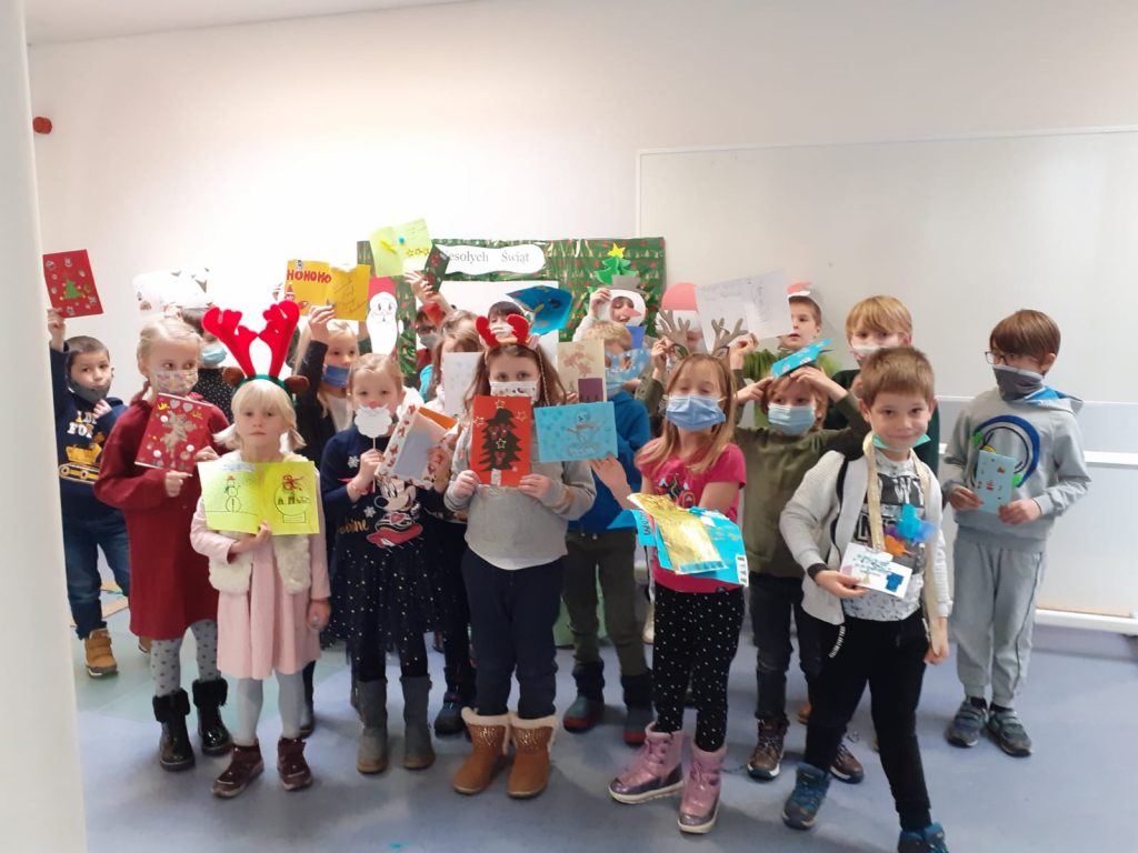 „RAZEM NA ŚWIĘTA” – świąteczne kartki w wykonaniu uczniów